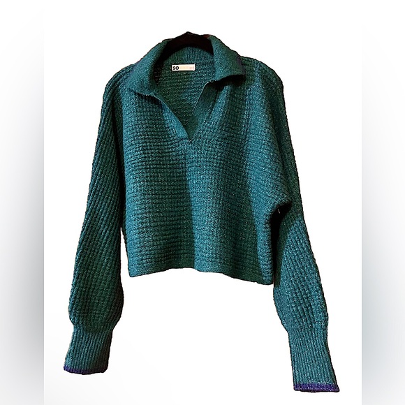 SO V-Neck Oversized Long Sleeved Sweater NWOT! Size Large - Picture 3 of 11